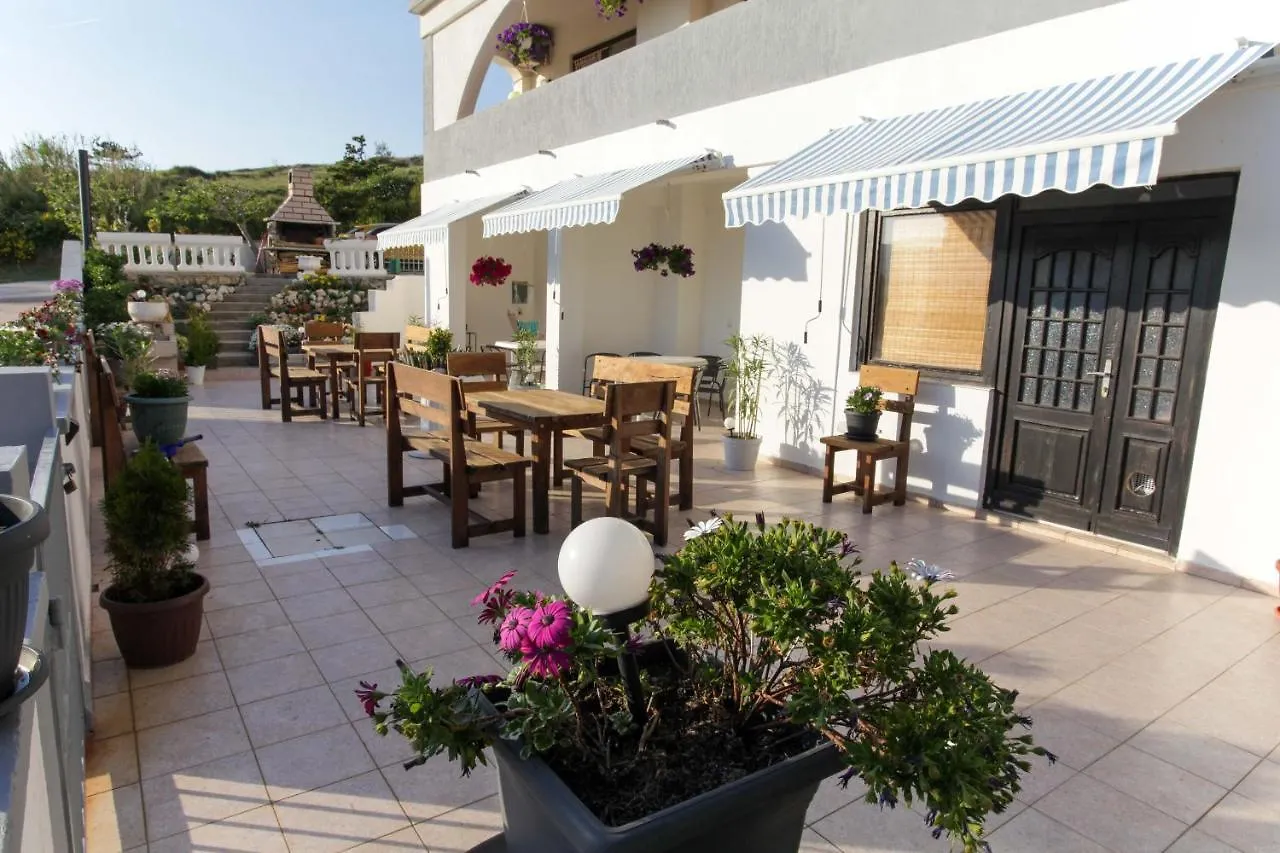 Apartments Antonio Pag Town Croazia