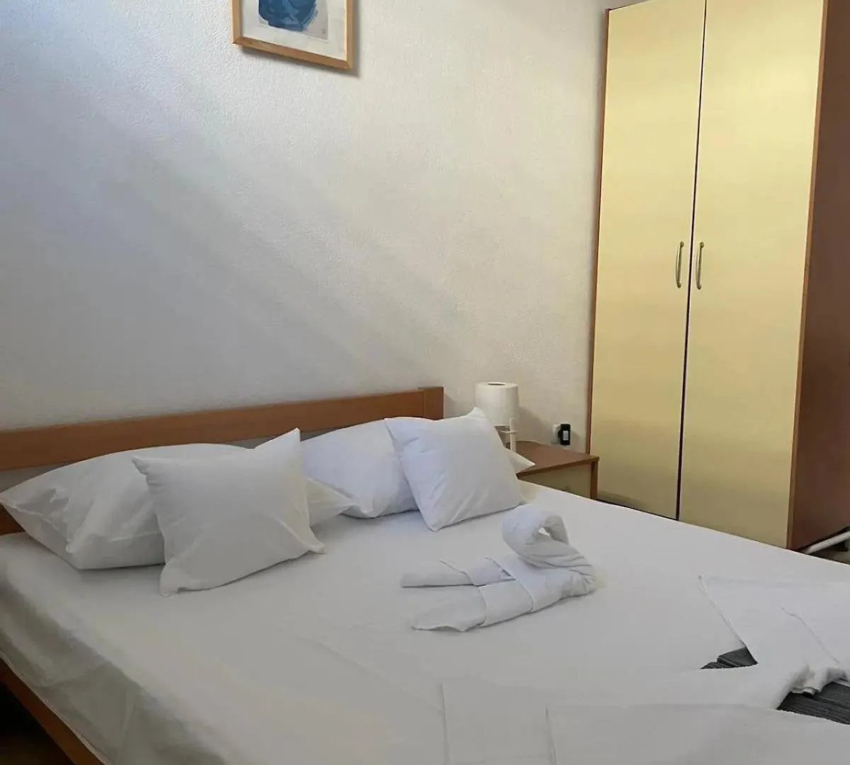 Apartments Antonio باغ كرواتيا