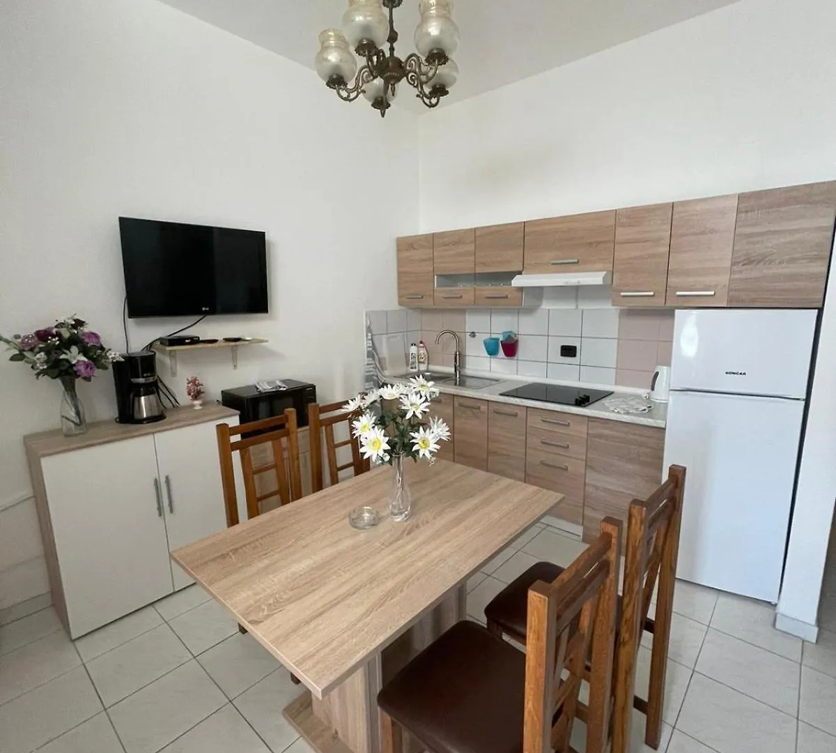 Apartments Antonio باغ 0*,