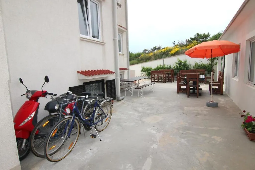 Apartments Antonio باغ كرواتيا