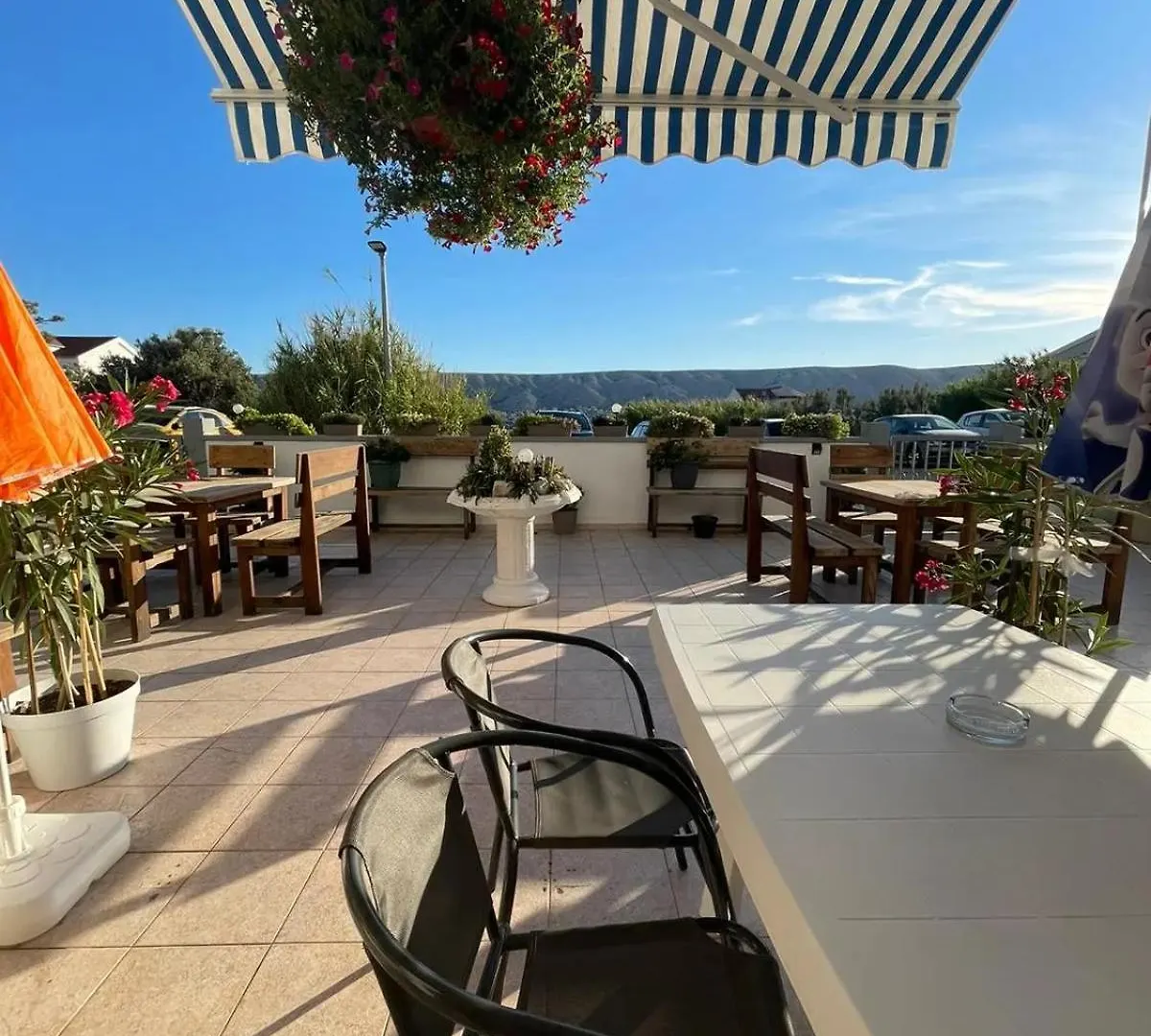 Apartments Antonio Pag Town
