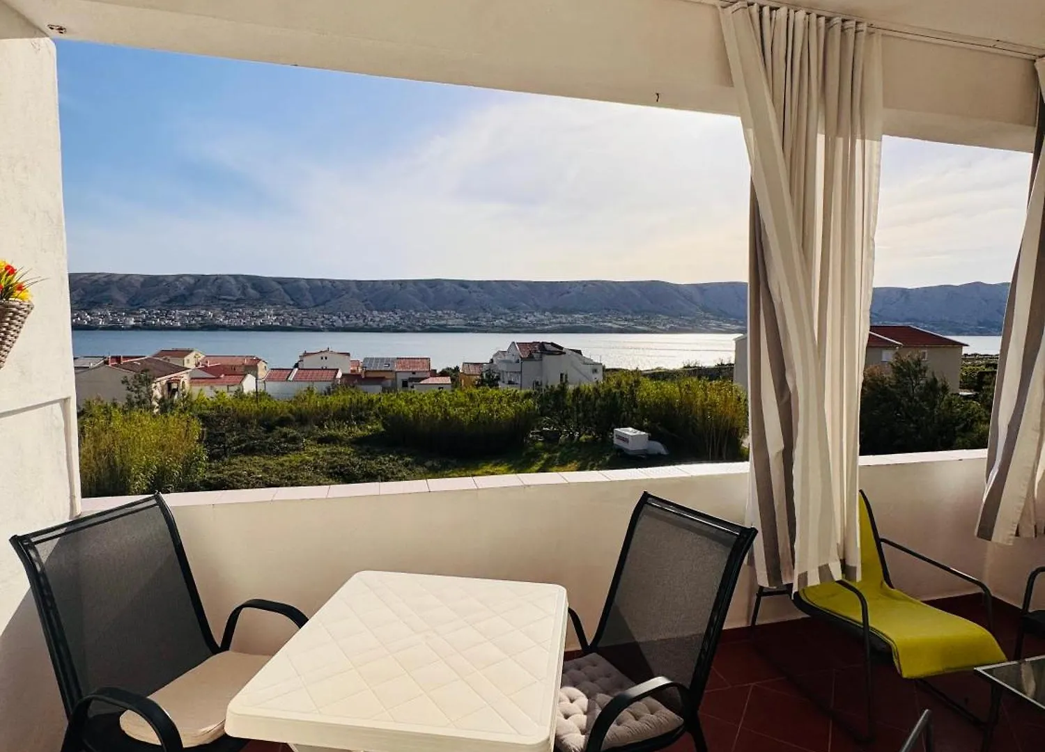 Apartments Antonio Pag Town