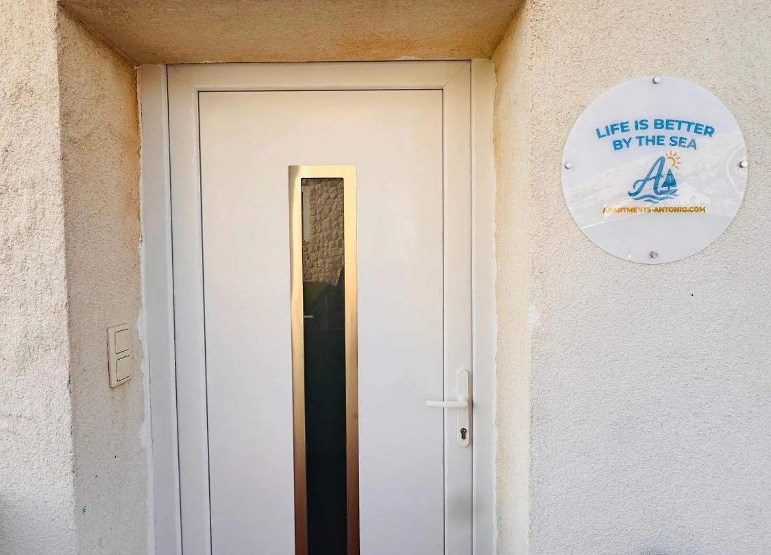 Apartments Antonio Pag Town